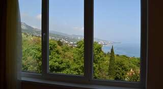 Гостевой дом Villa Cosa Nostra Алупка Двухместный номер с 1 двуспальной кроватью и дополнительной кроватью-2